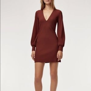 Aritizia Wilfred Jeanne Bell Sleeve Dress